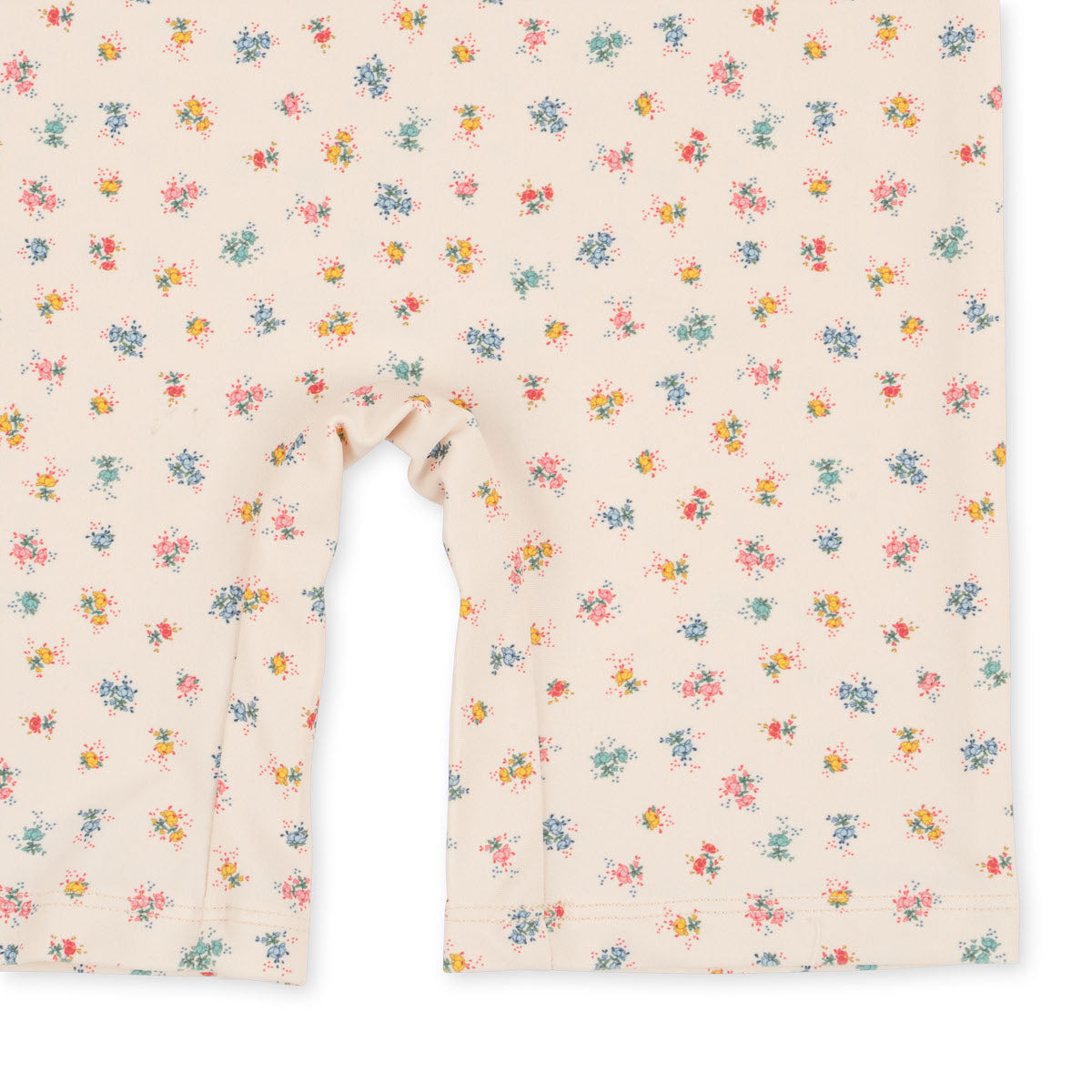 Met&nbsp;de Konges Slojd manuca frill onesie bloomie sprinkle is jouw kindje helemaal klaar voor de zomer! Met dit leuke drijfpak blijft je kindje drijven in het water én je kindje wordt beschermd tegen de zon tot wel factor 50. Deze leuke onesie is gemaakt voor zonnige dagen en veel waterpret.