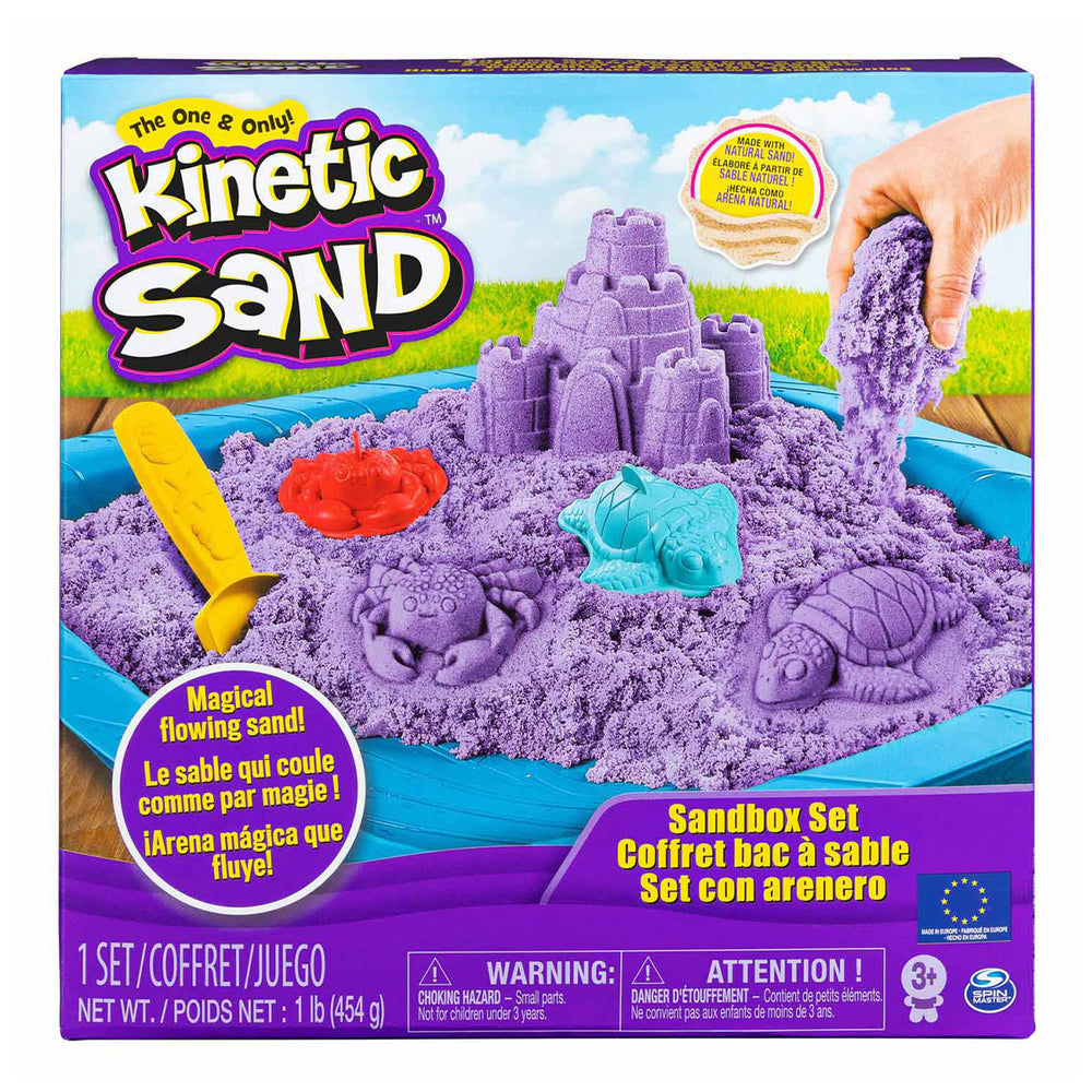 Met deze Kinetic Sand box purple kan je kindje zijn of haar creativiteit helemaal de vrije loop laten! Je kindje kan zijn of haar leukste avonturen beleven met deze leuke zandbak. Kinetic Sand is origineel en magisch speelgoed, waarmee je kindje van alles kan maken. VanZus