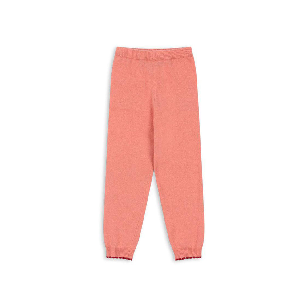 Tover je kindje om in een echt hartendiefje met deze alexa gebreide broek in de kleur powder pink van het merk Konges slojd. Want zeg nu zelf, deze broek is toch te schattig?! De broek houdt je kind lekker warm en ziet er ook nog eens erg leuk uit! VanZus