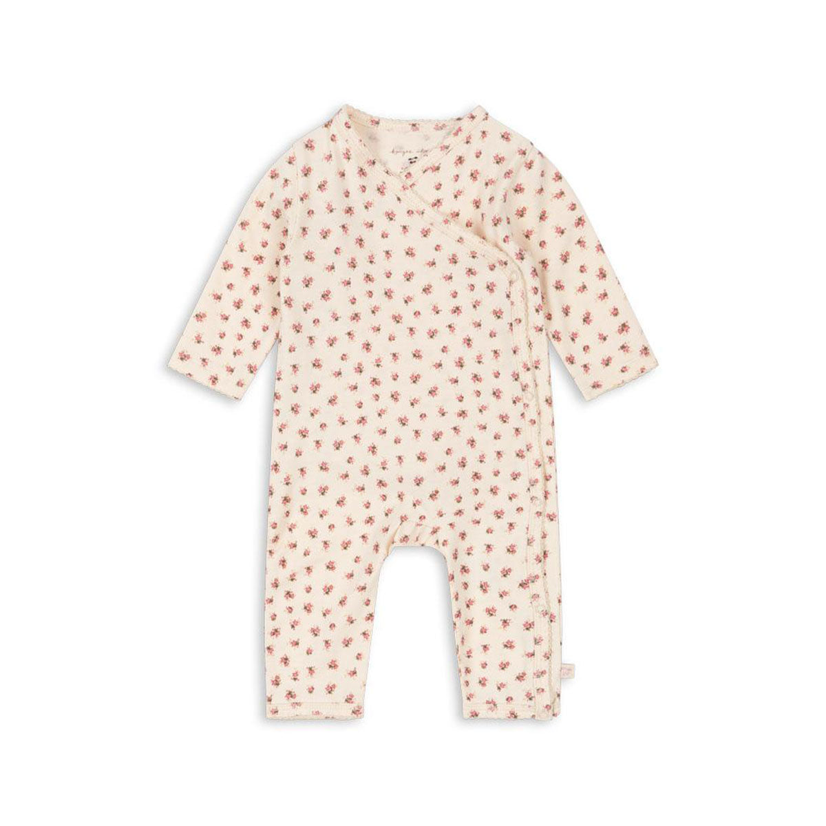 Hoe schattig is deze basic newborn onesie in de kleur bloomie van het merk Konges Slojd? Deze onesie is de ideale basic en kan met allerlei items gecombineerd worden, zoals bijvoorbeeld met een lekker vestje. Maar hij is natuurlijk ook heel leuk op zichzelf, dankzij de schattige print. VanZus