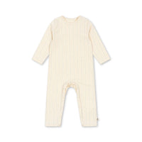 De basic onesie in de variant fete de fleur van Konges Slojd is een zacht en duurzaam rompertje voor je baby. Kleur wit, van zacht biologisch katoen. In de maten 74 t/m 98. VanZus