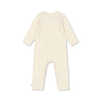 De basic onesie in de variant fete de fleur van Konges Slojd is een zacht en duurzaam rompertje voor je baby. Kleur wit, van zacht biologisch katoen. In de maten 74 t/m 98. VanZus