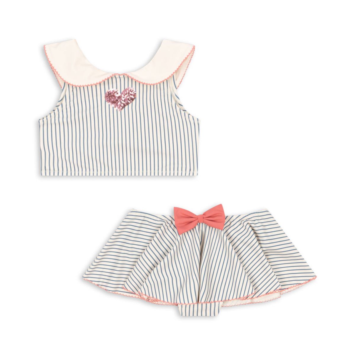 Jouw kleintje is helemaal klaar voor vakantie of een warme zomerdag met deze vintage gina bikini in de variant blue stripe van het merk Konges Slojd! Deze lieve bikini zit erg comfortabel dankzij de stretch en ziet er ook nog eens heel leuk uit! VanZus