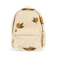 De Konges Slojd jody teddy rugzak in de variant mon grand citron sage is perfect voor school en uitjes. Zacht, ruim en stijlvol in zandkleur. Ideaal voor jouw kleintje! Ook in ladybug sand te koop. VanZus