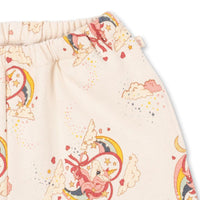 De loupy lou joggingbroek in de variant horn stars van Konges Slojd biedt ultiem comfort en een vrolijke eenhoornprint. Perfect voor spelen en ontspannen met een fijne pasvorm. VanZus