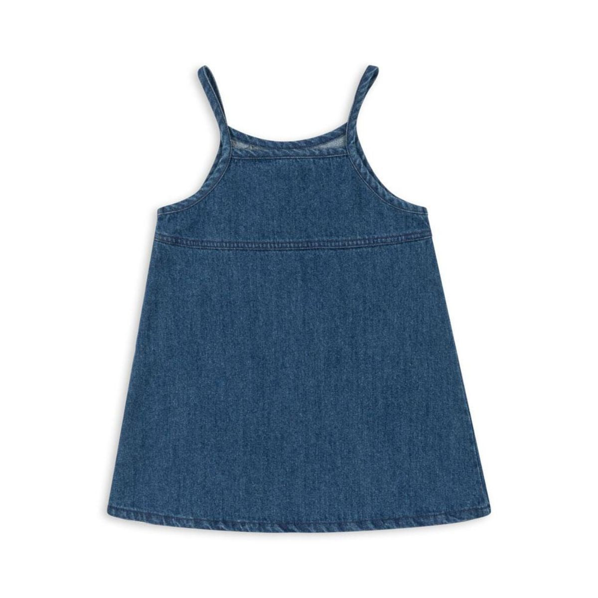 De magot strap jurk in denim blue van Konges Slojd is een stijlvolle, veelzijdige jurk van zacht biologisch katoen met een schattig geborduurd kersje. Perfect voor elke gelegenheid! VanZus