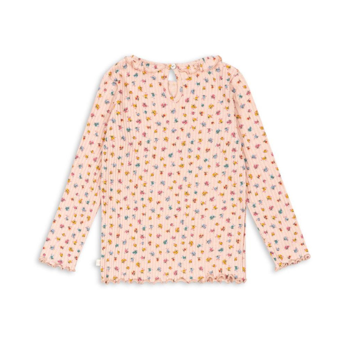 Voeg een kleur en vrolijkheid toe aan de garderobe van je kleintje met de nia blouse in bloomie blush van Konges Slojd. Gemaakt van zacht katoen, lieve roze kleur met bloemenprint. Lange mouwen en lieve kraag. VanZus