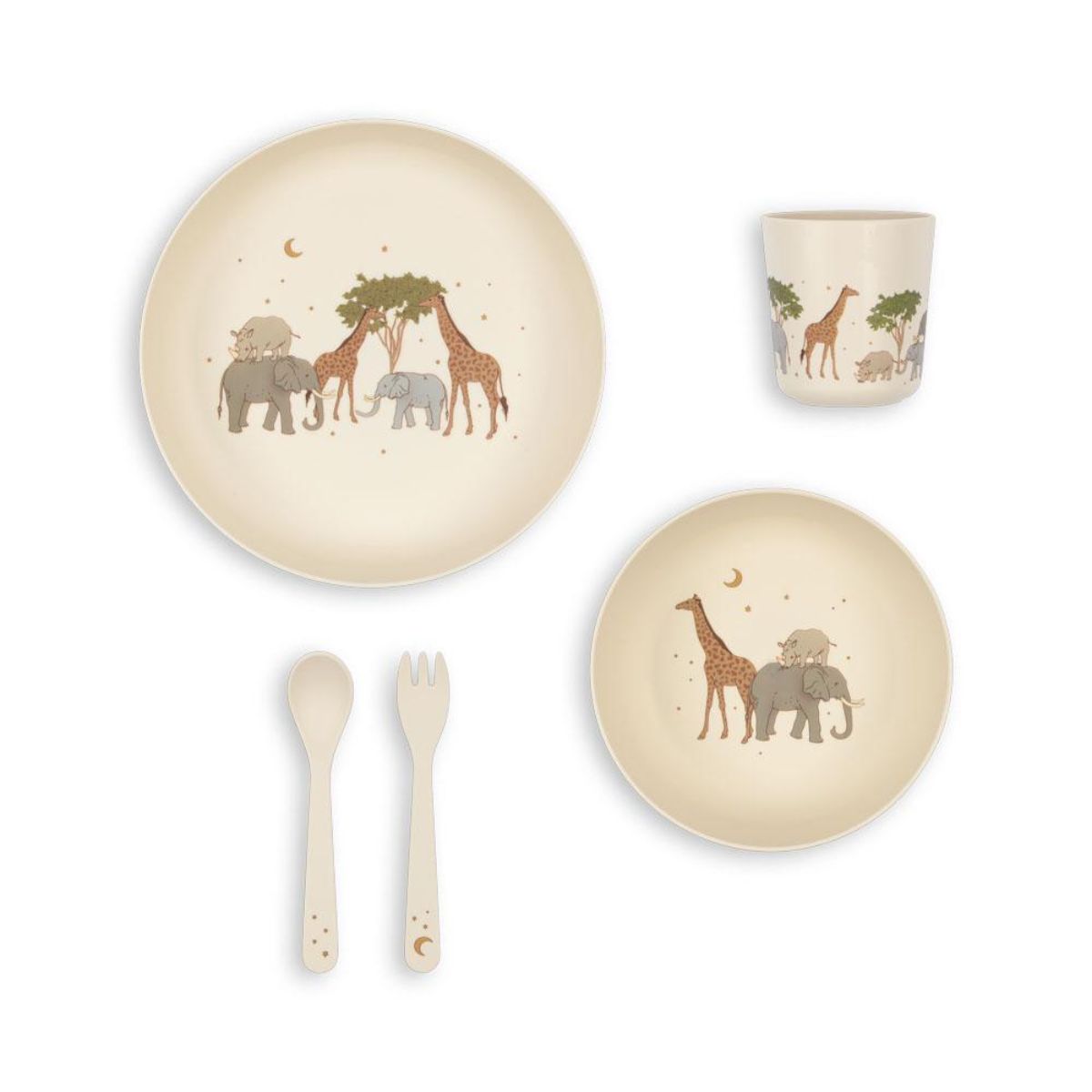 Eten wordt nog leuker met deze geweldige pla serviesset in de variant safari van het merk Konges Slojd! Deze leuke en schattige set bestaat uit een bestekset, een bord, een kom en een beker. Allemaal voorzien van een schattig safarithema. VanZus