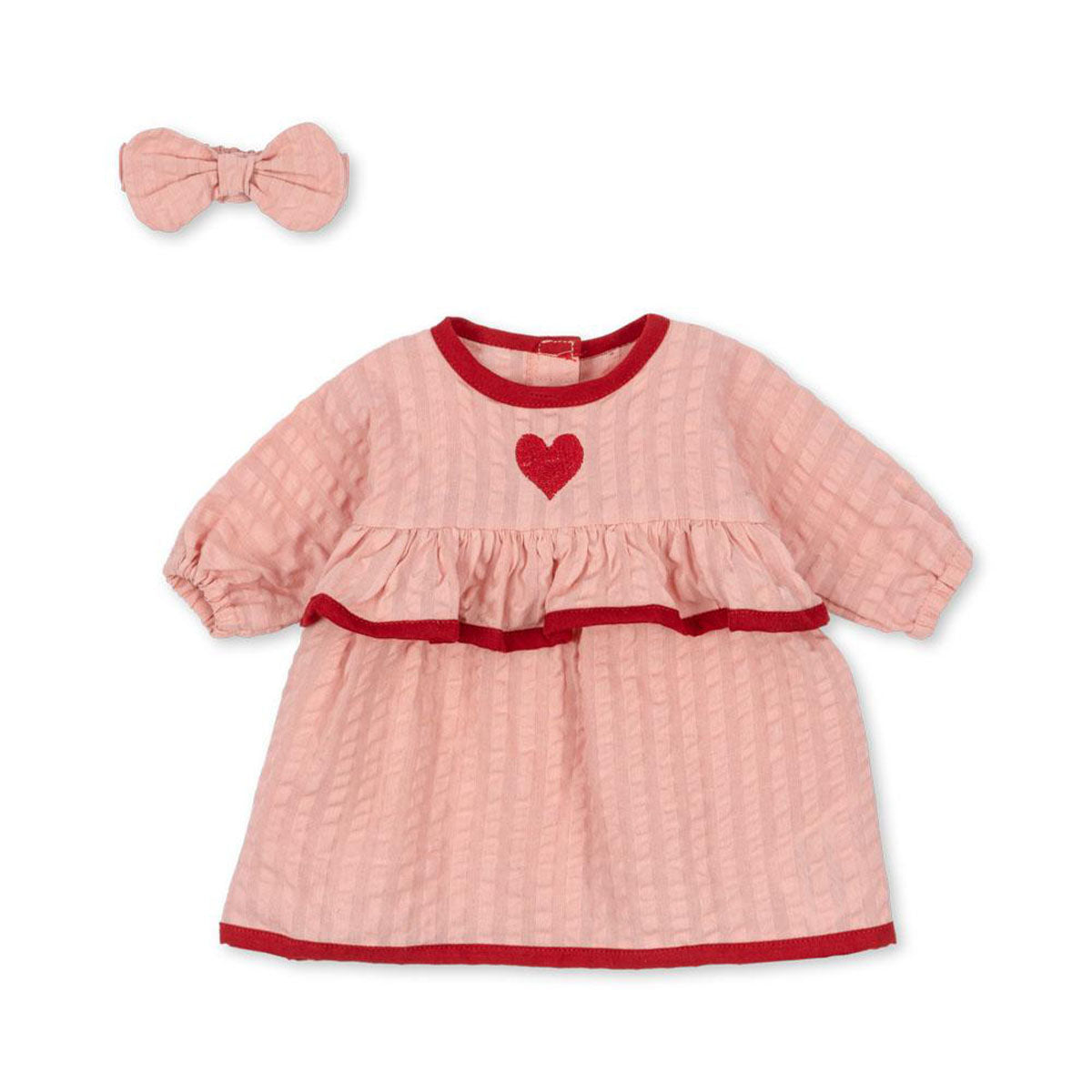 De pop van je kindje is natuurlijk niet compleet zonder een leuke poppenoutfit. Deze poppenkleertjes set in de variant mellow rose van Konges Slojd maakt de speelervaring van je kleintje, wanneer hij of zij met een pop speelt, helemaal compleet! Je kindje kan de pop aankleden en verzorgen, net zoals mama en papa. VanZus