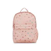 Naar school of op pad? Dan is deze rainy kids midi rugzak van Konges Slojd in de print fairy cherry ideaal! Deze leuke rugzak is het ideale accessoire dat de outfit van je kindje helemaal af maakt! VanZus