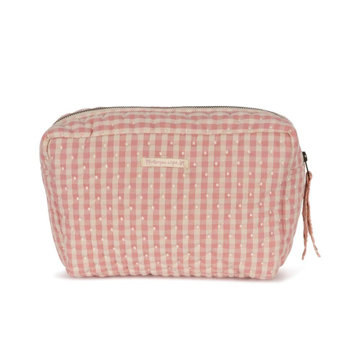 Ga ja een weekendje weg? Of wil je al de essentials voor jou of je baby makkelijk mee op pad nemen? Dan is deze seersucker toilettas big in de variant powder pink check van het merk Konges Slojd een absolute must have! VanZus