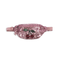 Het Konges Slojd sequin heuptasje mellow rose is een handige en hippe accessoire voor jouw kleintje. Neem kleine spulletjes mee als je op pad gaat. In de kleur roze met verstelbare band. VanZus