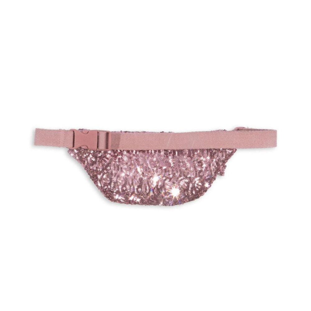 Het Konges Slojd sequin heuptasje mellow rose is een handige en hippe accessoire voor jouw kleintje. Neem kleine spulletjes mee als je op pad gaat. In de kleur roze met verstelbare band. VanZus