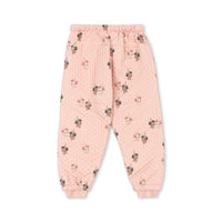 Konges Slojd thermo broek bow kitty pink biedt warmte en comfort voor je kleintje. Ideaal voor koude dagen en makkelijk te combineren. Perfect voor winterse avonturen met schattige print! VanZus