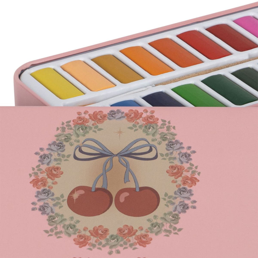 Konges Slojd waterverf in blik cherry bow biedt 24 levendige kleuren voor creatieve kinderen. Stimuleer hun verbeelding met deze leuke verfset! Eenvoudig mee te nemen. Ook superleuk als cadeau. VanZus