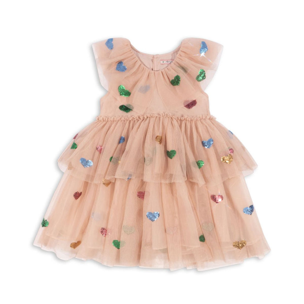 Op zoek naar een feestelijke jurk? Zoek dan niet verder want de Konges Slojd yvonne frill jurk in de variant coeur sequins is feestelijk en schattig tegelijk! Een stijlvolle keuze voor jouw kleine meid. VanZus