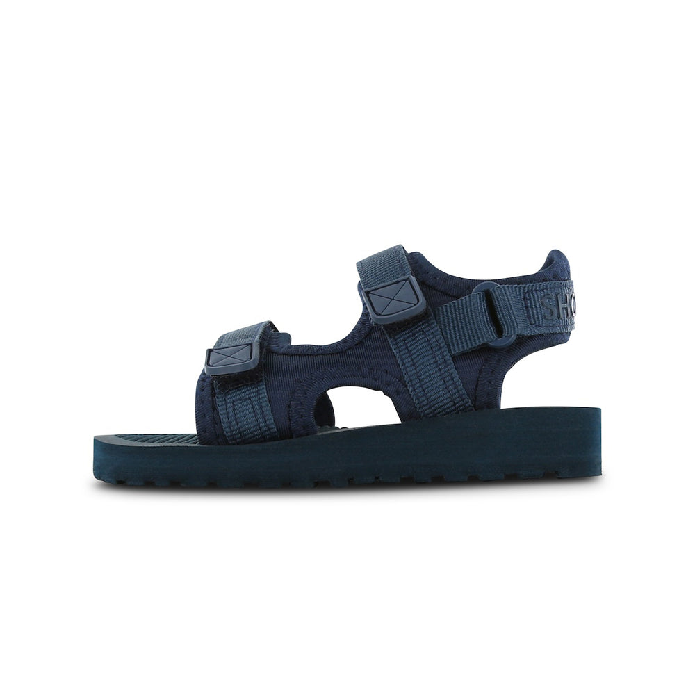 De Shoesme lichtgewicht sandaal blue beige is extreem licht van gewicht. Deze zomerschoen is ideaal voor kinderen die al goed kunnen lopen. Met deze sandaaltjes kunnen ze de hele dag buiten spelen. VanZus.