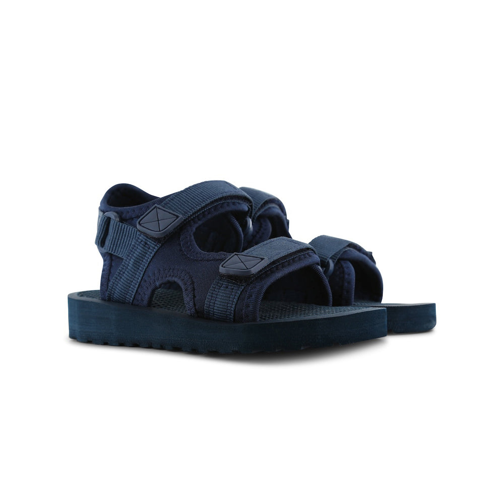 De Shoesme lichtgewicht sandaal blue beige is extreem licht van gewicht. Deze zomerschoen is ideaal voor kinderen die al goed kunnen lopen. Met deze sandaaltjes kunnen ze de hele dag buiten spelen. VanZus.