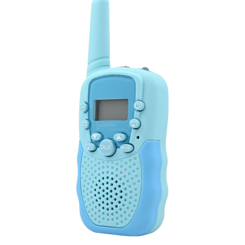 Ga op avontuur en blijf verbonden met de Lalarma walkie talkie blue! Of je nu speelt in de achtertuin, een spannende speurtocht doet of op pad gaat in de natuur, met deze walkie talkie sta je altijd in contact met vrienden en familie. VanZus