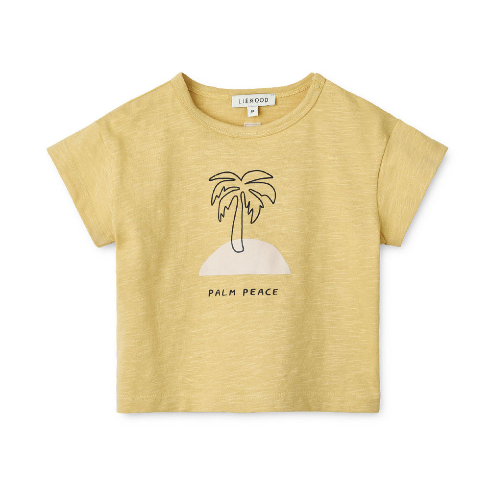 Verrijk de garderobe van je kindje met dit schattige dodomo T-shirt in de palm peace/crispy corn van het merk Liewood. Dit stijlvolle shirtje ziet er niet alleen geweldig uit, maar zit ook heel erg comfortabel!  VanZus