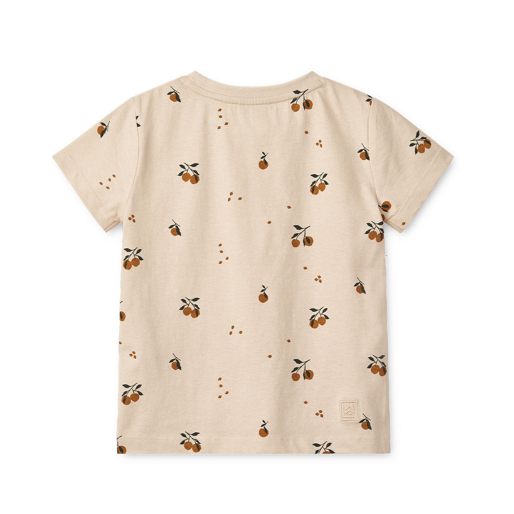 Verrijk de garderobe van je kind met dit schattige apia T-shirt in de kleur peach/sea shell van het merk Liewood. Dit stijlvolle shirtje ziet er niet alleen geweldig uit, maar zit ook heel erg comfortabel! VanZus