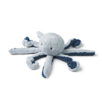 Ultrazacht en mega schattig! Deze is deze binnie octopus knuffel in de variant artic blue van het merk Liewood. Met zijn blauwe vacht, een lief snoetje en beertje op de onderkant is deze knuffel toch onweerstaanbaar? VanZus