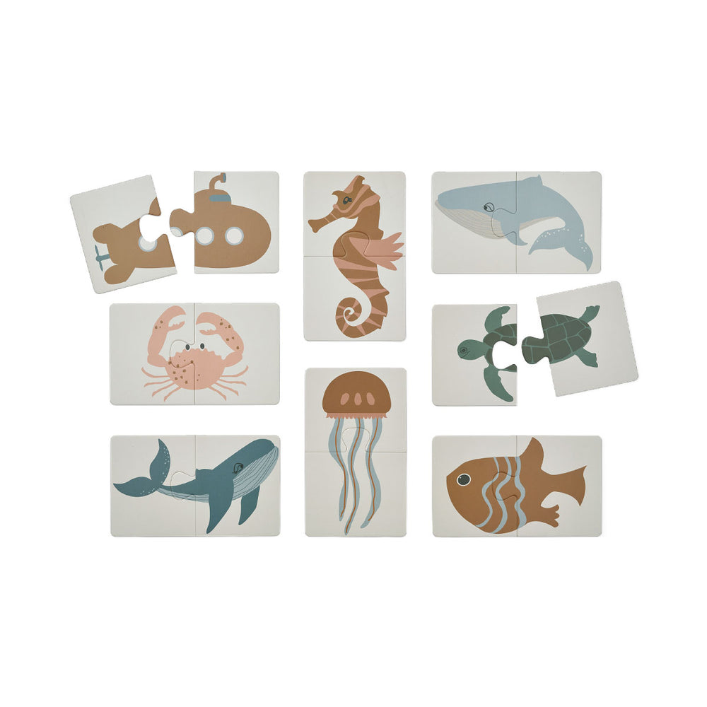 Laat je kindje kennismaken met het puzzelen met deze brett puzzel met het thema sea creature/sandy. Deze leuke puzzelset bestaat uit 8 puzzels met elk 2 stukken. Perfect voor de allerkleinsten dus! VanZus