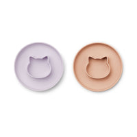 Stijlvol kinderservies: de 2-pack gordon borden in de variant cat light lavender rose van Liewood. Ronde vorm met een opstaande rand met schattige diervormige kom. Verdeel eenvoudig het eten. 100% siliconen. VanZus