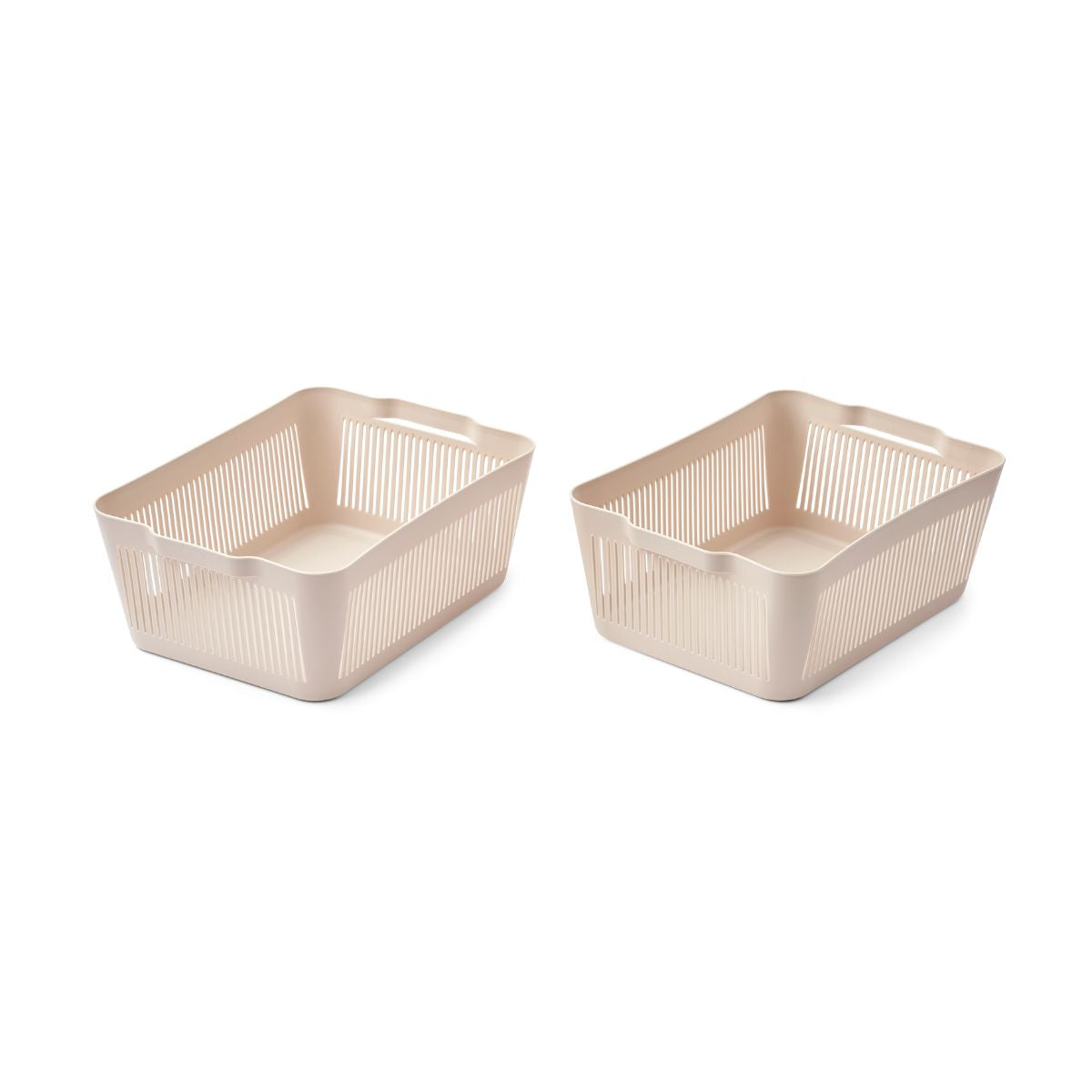 Spullen opbergen, zoals het speelgoed van je kleintje, wordt een piece of cake met deze makeeva 2-pack opbergmand L in de kleur sandy van het merk Liewood. Deze mooie plastic manden hebben een neutrale beige kleur waardoor ze goed passen in verschillende interieurstijlen. VanZus