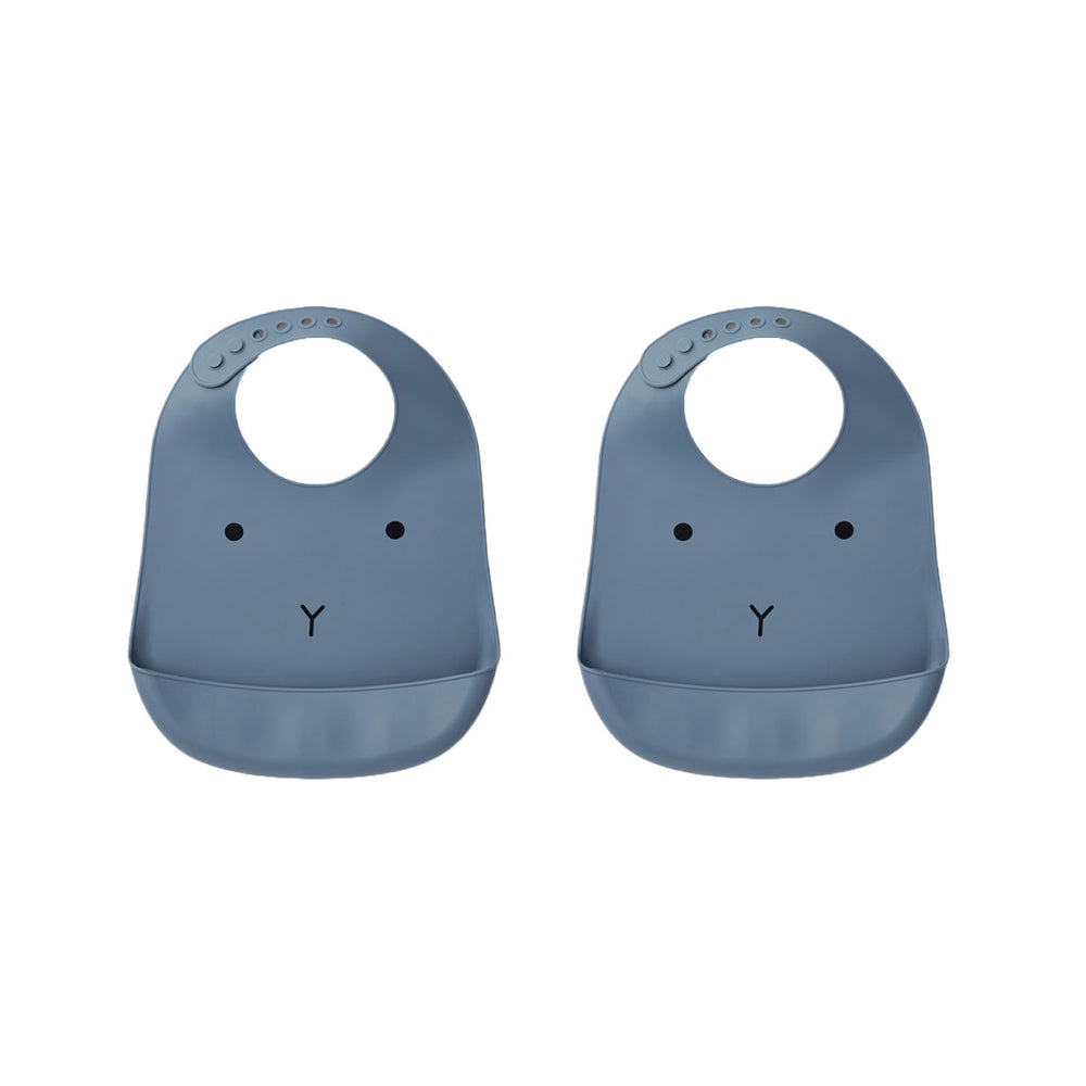 De tilda 2-pack silicone slab in de variant rabbit blue wave van Liewood houdt de kleding van je kindje schoon. De siliconen slabbetjes hebben een handige opvangbak en zijn in maat verstelbaar. VanZus