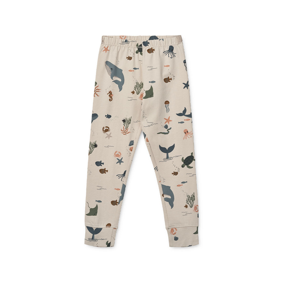 Kijk hoe leuk deze Liewood Wilhelm pyjama sea creatures/sandy is! Deze leuke kinderpyjama is beige en heeft een print van verschillende zeedieren. De stof van de pyjama is gemaakt van 95% biologisch katoen. Dat maakt het extra zacht voor de huid. VanZus