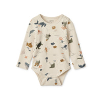 Ben je op zoek naar fijne rompers voor je kleintje? Dan is dit yanni baby rompertje in de variant sea creature/sandy ideaal! Deze fijne romper komt van het Deense merk Liewood en is een echte must have! VanZus