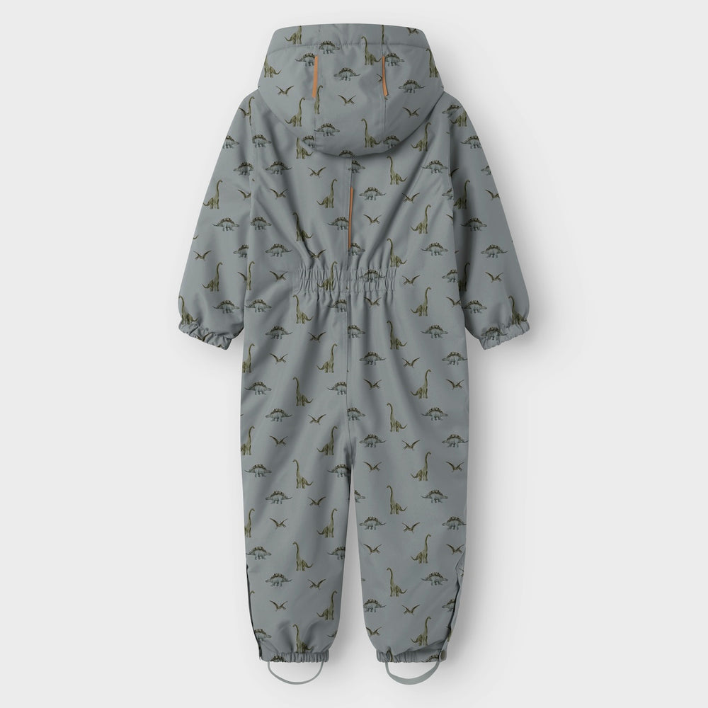 Je kleintje is lekker warm en stijlvol met het snow10 skipak in de prachtige kleur ultimate grey dino van het merk Lil' Atelier. VanZus