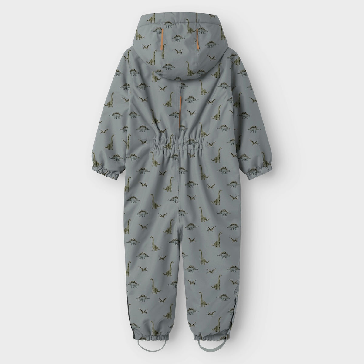 Je kleintje is lekker warm en stijlvol met het snow10 skipak in de prachtige kleur ultimate grey dino van het merk Lil' Atelier. VanZus