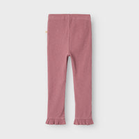 Hoe schattig is deze legging in een prachtige roze kleur? De raja sky legging in de kleur nostalgia rose van het merk Lil' Atelier is ontzettend zacht, zit comfortabel én ziet er geweldig uit! VanZus
