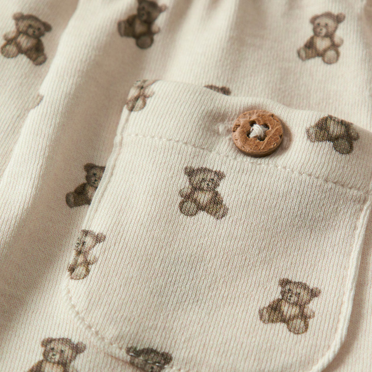De baby gayo eli broek in turtledove teddybear van het merk Lil' Atelier is de perfecte keuze voor stijlvolle en comfortabele outfits voor je kleintje. VanZus