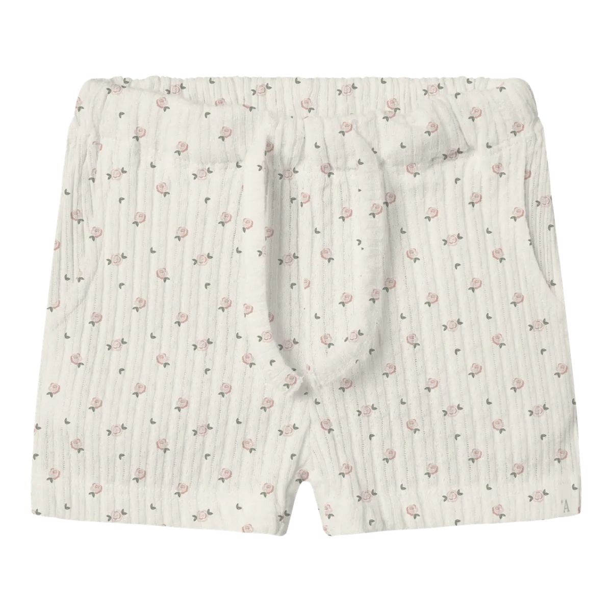 De Lil' Atelier baby hulla hua shorts in coconut milk zijn een must-have voor de garderobe van jouw kleintje. Gemaakt van 100% biologisch katoen, bieden deze shorts een comfortabele en zachte pasvorm. VanZus