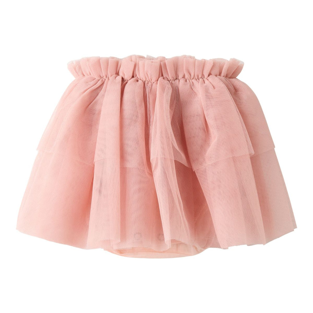 Laat je baby stralen in het Lil' Atelier baby liberty tule rokje in de kleur misty rose. Dit schattige rokje is de perfecte mix van speels en elegant. VanZus