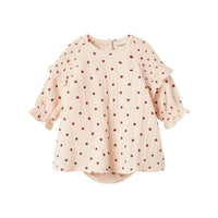 Hoe lief is dit lilia shirt rompertje in de kleur silver peony van het merk Lil' Atelier?! Dit lieve en nette rompertje is een echte eyecatcher en kun je op heel veel verschillende manieren stylen! VanZus