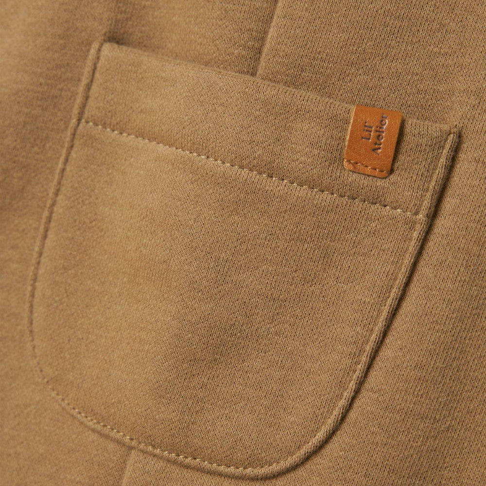 De baby london sweat overall is een heerlijke basic van Lil' Atelier en is de perfecte combinatie van comfort en stijl voor je baby. VanZus