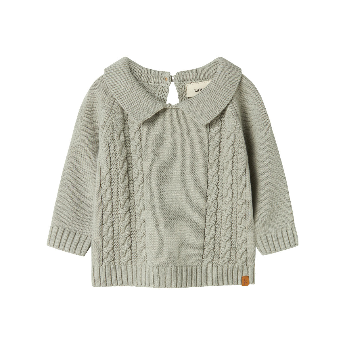 Creëer een stijlvolle look bij je kleintje met dit baby nello knit shirt in de kleur pigeon van het merk Lil' Atelier. Deze schattige trui staat ontzettend hip en is ook nog eens heel comfortabel. VanZus