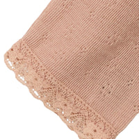 De baby noel wol slim legging in roebuck van Lil' Atelier: gemaakt van 100% merinowol, slim fit met elastische taille en schattig kanten detail. Perfect voor elk seizoen. VanZus