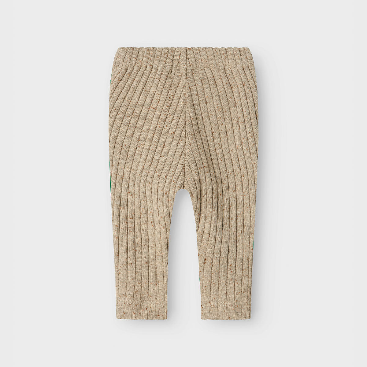 De Lil' Atelier baby omilo broek in de kleur pure cashmere is de perfecte aanvulling voor de garderobe van je kindje. VanZus