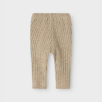 De Lil' Atelier baby omilo broek in de kleur pure cashmere is de perfecte aanvulling voor de garderobe van je kindje. VanZus