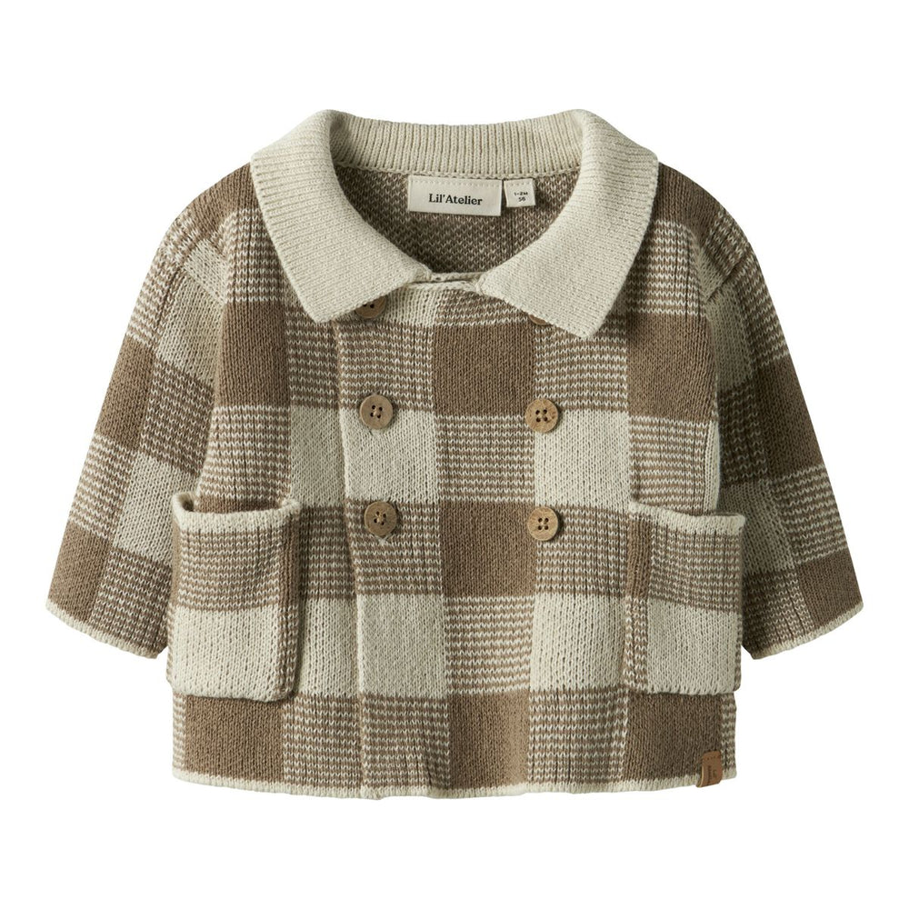 Het robo gebreid vestje sepia tint van Lil' Atelier Baby is een warm, comfortabel vestje voor jouw kleintje. Perfect voor koude dagen. Bestel nu bij VanZus