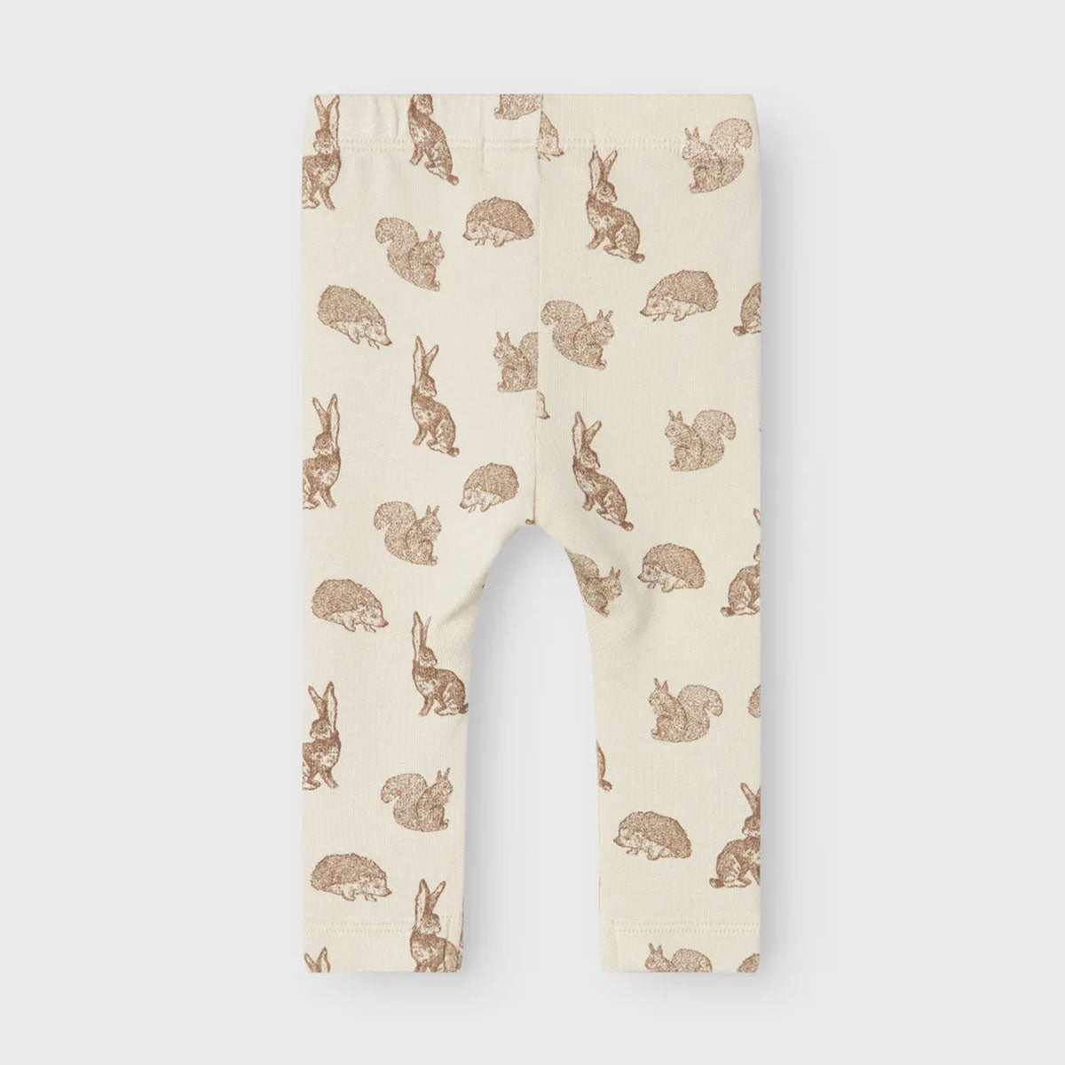 Hoe schattig is deze baby saba slim legging in de kleur turtledove van het lieve merk Lil' Atlier?! Deze schattige legging is perfect voor je kleine spruit en wil je het liefst elke dag aandoen bij je kleintje, zo leuk is hij! VanZus