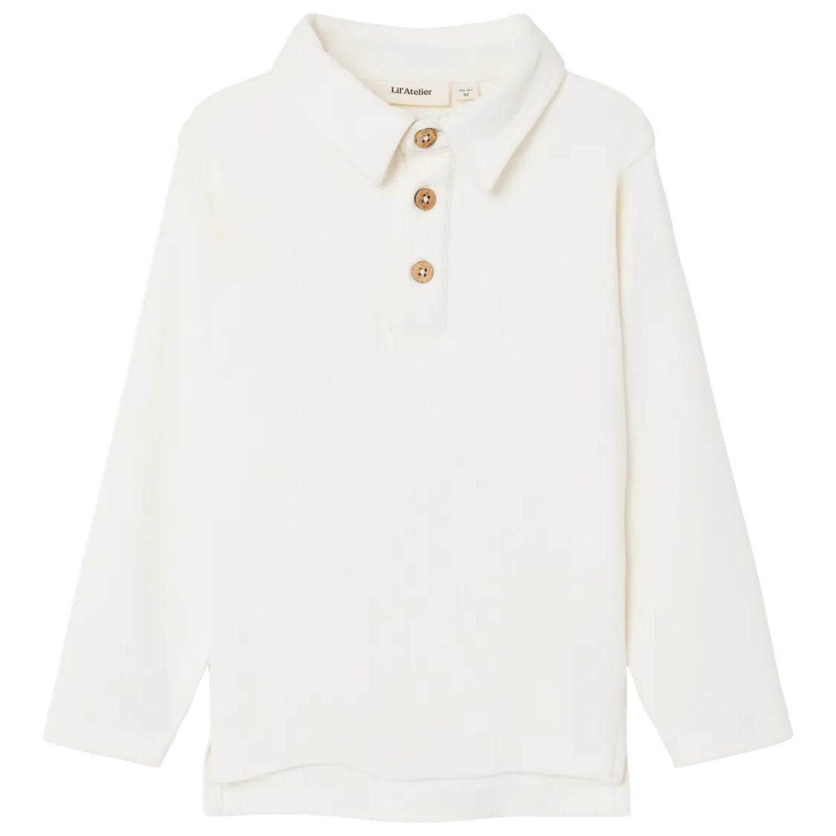Lil' Atelier fundo slim polo in coconut milk, een stijlvolle top voor jongens. Gemaakt van biologisch katoen en TENCEL™ voor comfort en duurzaamheid. Perfect voor elke gelegenheid. VanZus
