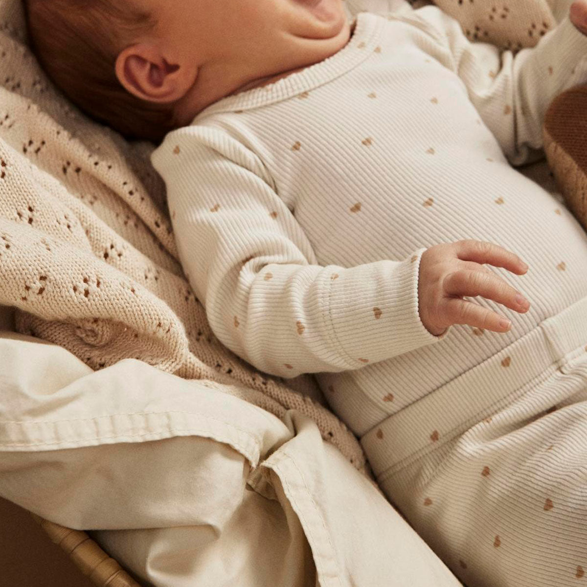 Hoe schattig is deze gago kef legging in de kleur turtledove van het lieve merk Lil' Atlier?! Deze schattige legging is perfect voor je kleine spruit en wil je het liefst elke dag aandoen bij je kleintje, zo leuk is hij! VanZus