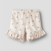 Hip en comfortabel: de gayo shorts in peach blush butterfly van het merk Lil' Atelier. Een luchtige, zomerse short met een loose fit in een lieve kleur roze. VanZus