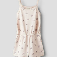 Deze schattige Lil´ Atelier gayo strap onesie in de print peach blush butterfly is een must-have voor zonnige dagen. VanZus